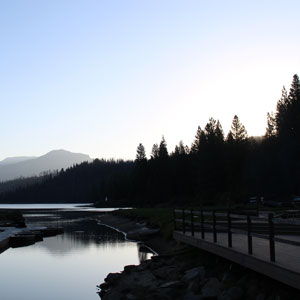Hume lake at sunrise.